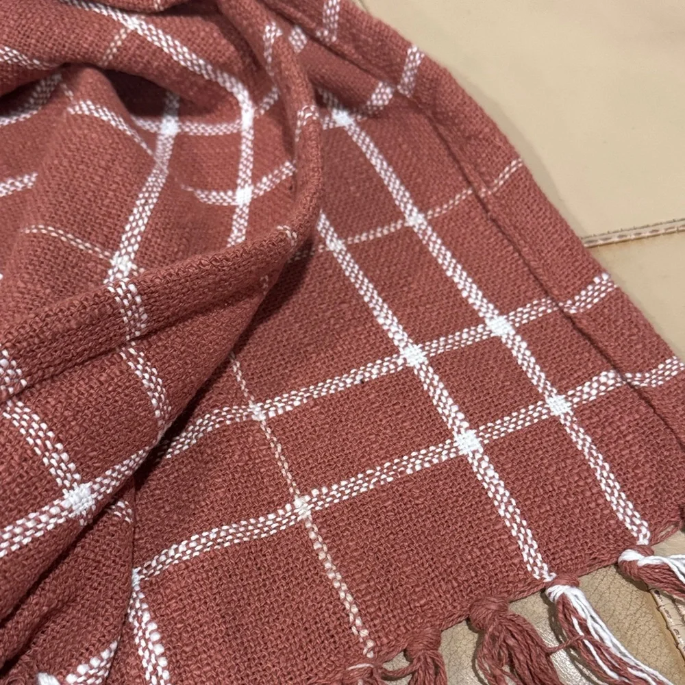 Cozy Plaid Cotton Throw Blanket in Rust and White